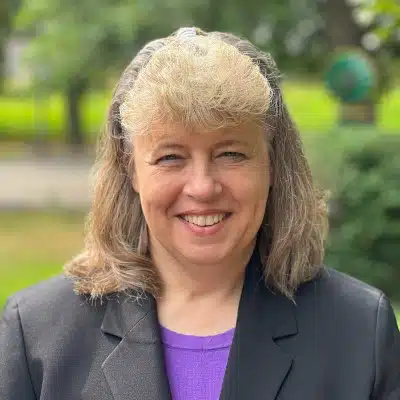 headshot of lisa taylor of grand marais state bank buffalo lake