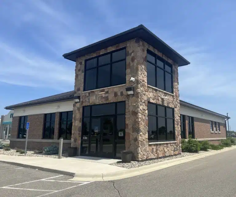 exterior building photo of grand marais state bank's hutchinson location