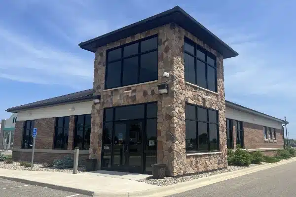exterior building photo of grand marais state bank's hutchinson location
